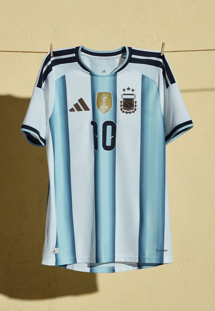 Adidas تكشف عن جميع أطقم المنتخبات الـ 22 الرئيسية لعام 2026